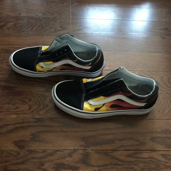Vans - Picture 3 of 4